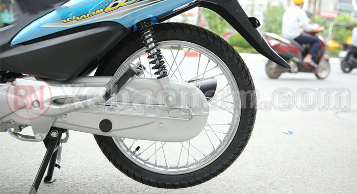 Bánh sau xe máy wave 50cc sumotor