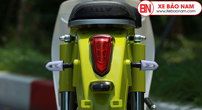 Đèn hậu xe cub classic 50cc