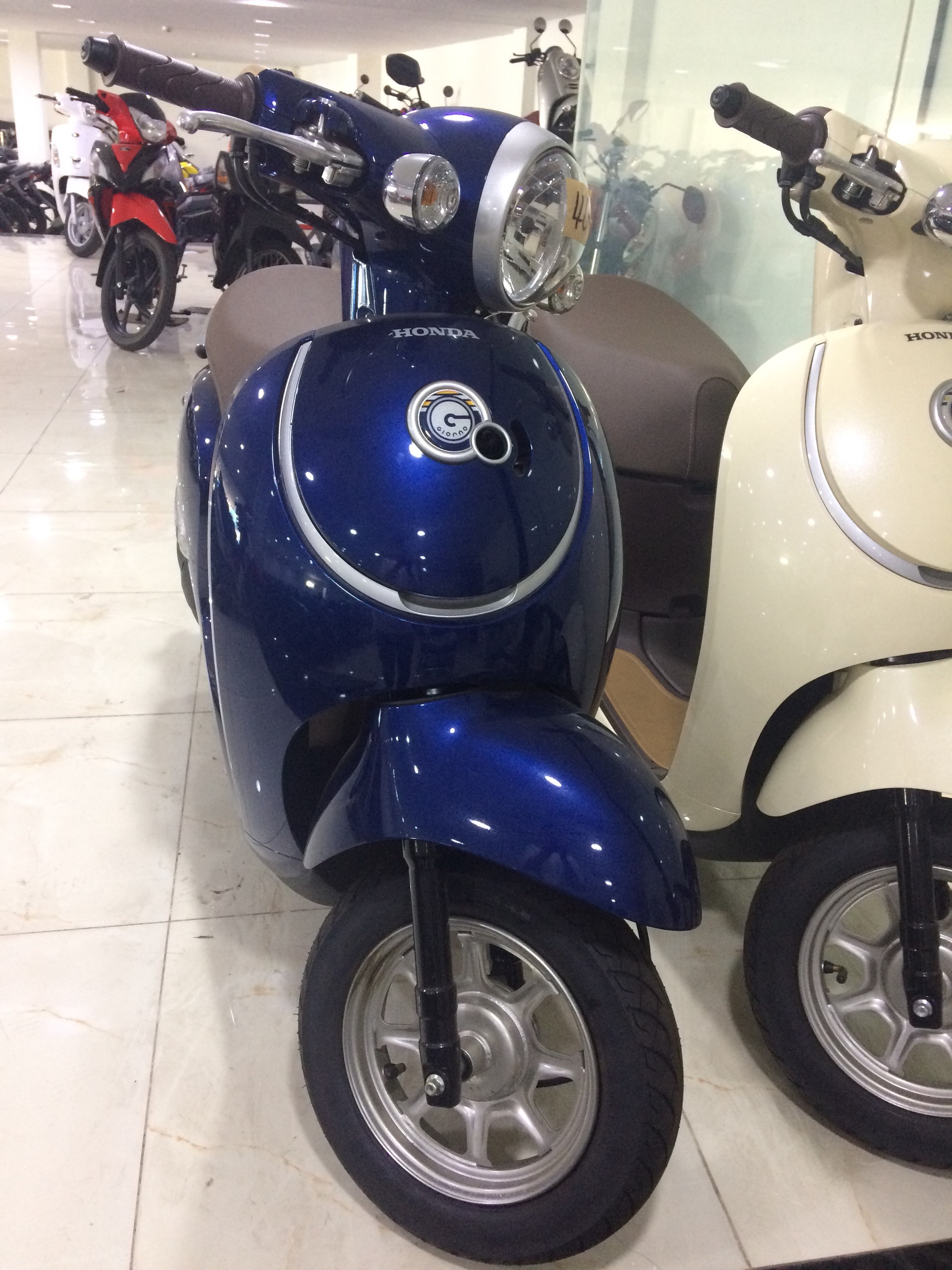 xe-ga-50cc-giorno-3