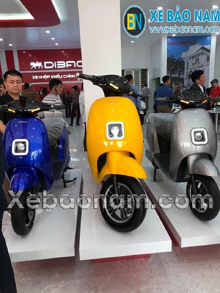 Xe máy điện Future DiBao màu xanh dương