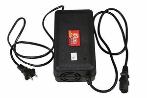 Sạc xe máy điện Yadea